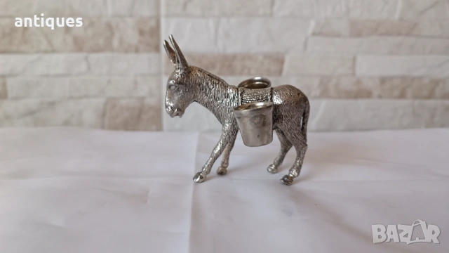 Стара мастилница във фигурата на магаре
