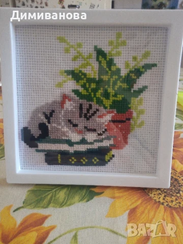 Готов гоблен Спящо коте с книги