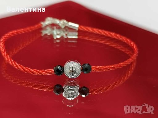 Дамска гривна червена корда със сребърно мънисто и шпинел, снимка 5 - Гривни - 28024380