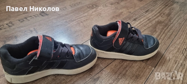 Детски кожени маратонки Adidas 28 номер, снимка 3 - Детски маратонки - 51941182