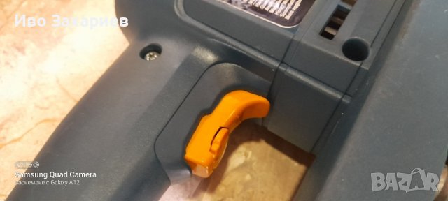 Правоъгълен виброшлайф Bosch GSS23AE(150W), снимка 6 - Други инструменти - 43406881