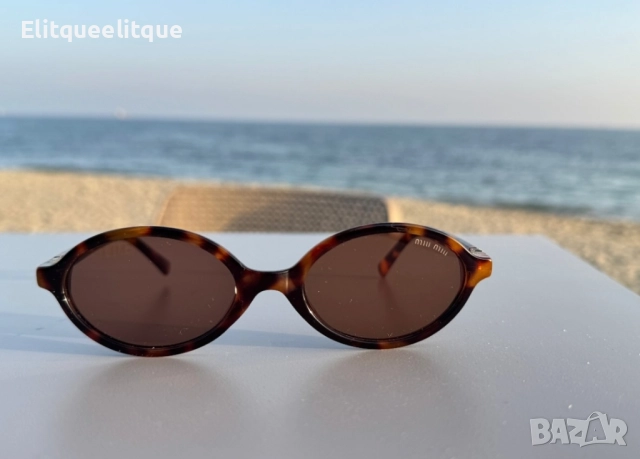 очила с черен обикновен калъф и Ув защита miu miu 