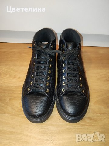 Мъжки високи кецове ZARA със змийски принт размер 43 цена 50 лв.