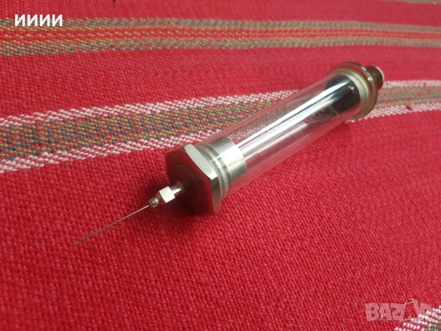 Стъклена спринцовка с игли, снимка 2 - Медицински консумативи - 53425094