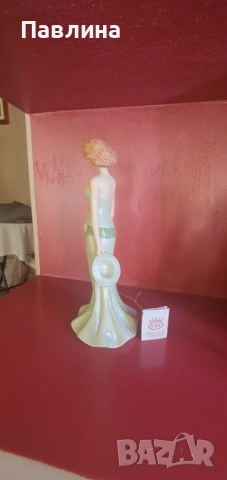 Две нови красиви порцеланови дами на REGAL, снимка 5 - Статуетки - 52017939