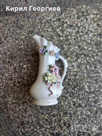 Много  красива  порцеланова  ваза, снимка 1