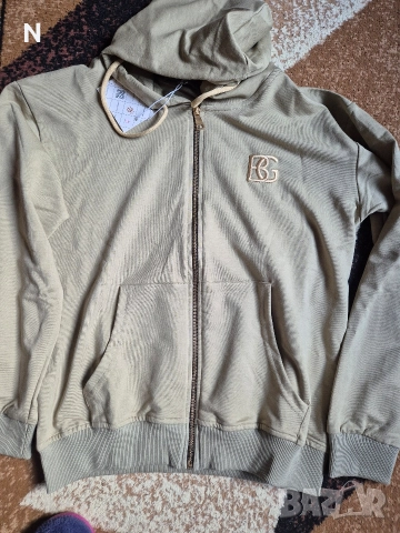 Продавам спортен екип, материя памук и ликра.Размер L., снимка 2 - Спортни екипи - 52690143