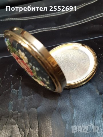 Огледало , снимка 3 - Антикварни и старинни предмети - 33651651