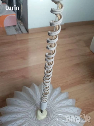 Разтегателен абажур, снимка 3 - Лампи за таван - 53010012