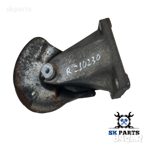 Лапа двигател дясна за Mercedes-Benz (W210) Е230, снимка 2 - Части - 53111953