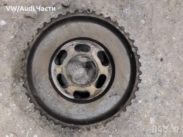 Зъбно колело ГНП горивна помпа Голф 4 Ауди А3 Сеат 1.9ТДИ VW Golf 4 Audi A3 Seat Skoda 038130111A, снимка 2 - Части - 50877132