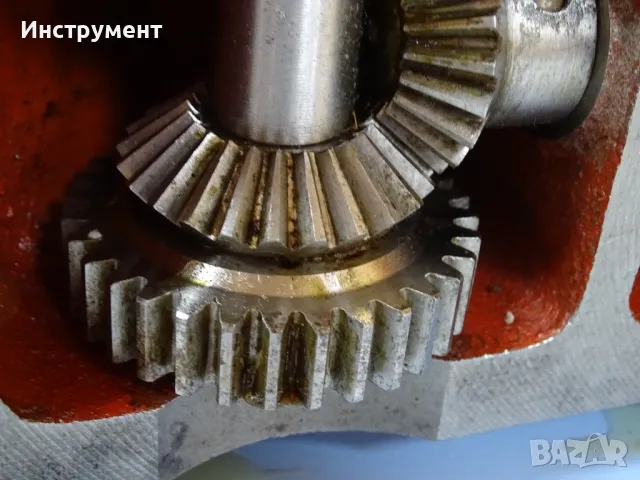 Въртящо-делителен механизъм за фреза TOS Typ POB 32 CSSR, снимка 16 - Резервни части за машини - 49138045