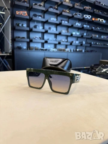 очила с черен обикновен калъф fendi prada versace chanel , снимка 7 - Слънчеви и диоптрични очила - 50924387