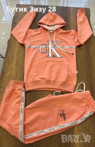 Дамски екипи Calvin Klein, 6 цвята, снимка 6 - Спортни екипи - 49295866