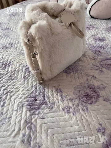 Много красива пухена, снимка 3 - Чанти - 48289195