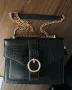Черна дамска чантичка, снимка 8