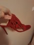 Обувки Bershka, снимка 1 - Дамски обувки на ток - 28185159