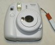 Фотоапарат за моментни снимки Instax Mini 9, снимка 1 - Фотоапарати - 39947426