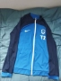 Продавам футболно яке на Генек номерът на тениската e S., снимка 1