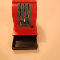 Играчка касов апарат -1960г натискасе черния бутон и излиза чекмеджето със звън и при затваряне , снимка 5 - Антикварни и старинни предмети - 44060101