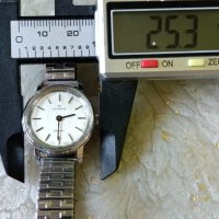 Рядък Оригинал Швейцарски Часовник Дамски Оригинална Каишка , снимка 9 - Дамски - 44062365