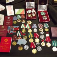 Ордени и медали от соца, снимка 1 - Нумизматика и бонистика - 43958526
