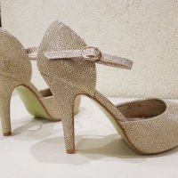 Златни бални обувки 38, снимка 1 - Дамски обувки на ток - 36695891