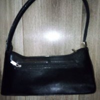 Малка дамска чанта, снимка 2 - Чанти - 32721584