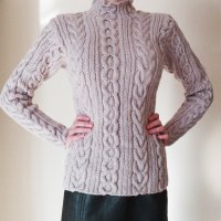 Ръчно плетен пуловер с аранови елементи, снимка 5 - Блузи с дълъг ръкав и пуловери - 22697099