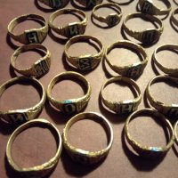 Стари сачанени пръстени, снимка 1 - Антикварни и старинни предмети - 43244044