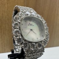 Луксозен дамски часовник Tempo di Donna Swarocvski Crystals само за 150 лв. , снимка 2 - Дамски - 43496473
