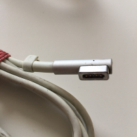 ✅ Зарядно 🔝 Apple MagSafe 60W, снимка 4 - Лаптоп аксесоари - 36556716