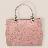 Дамска чанта от естествена кожа с ефектна щампа в розово, снимка 2 - Чанти - 34676979