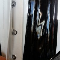 Лачен корсет под бюста в черно и бяло Busk с метални банели, снимка 4 - Корсети, бюстиета, топове - 35025136