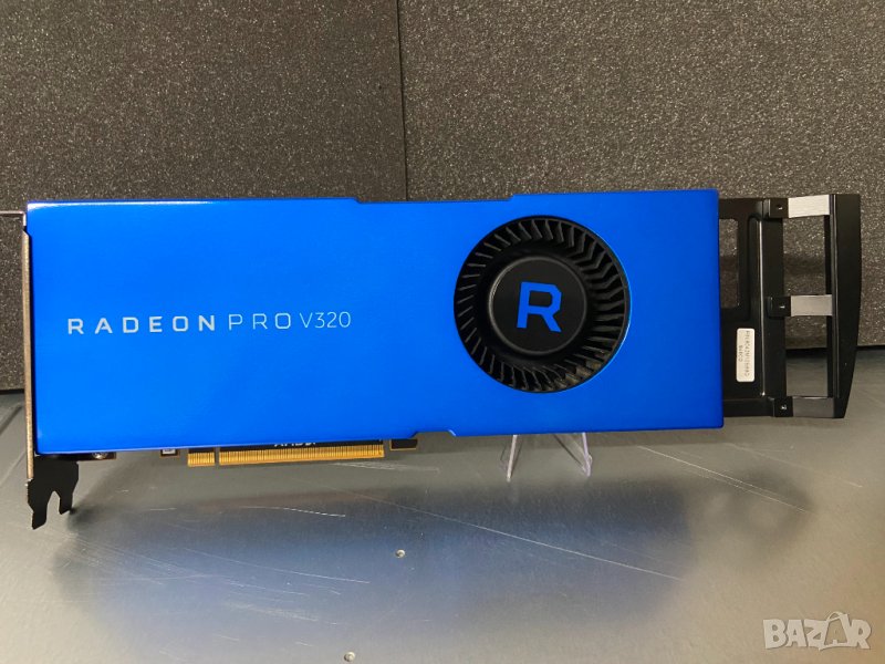 AMD PRO V320 видеокарта 8GB HBM2 workstation gpu radeon cad ml, снимка 1