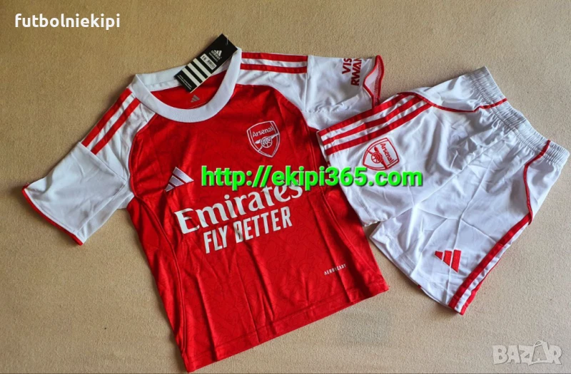 Арсенал титулярен детски футболен екип 2025/26, снимка 1