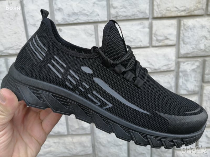 Маратонки с меко гумено ходило и дишаща материя, в черно със сиво., снимка 1