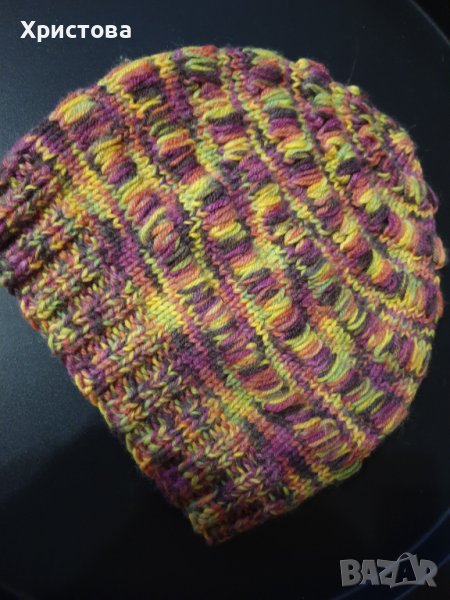 Зимна дамска цветна шапка - 8,00лв., снимка 1