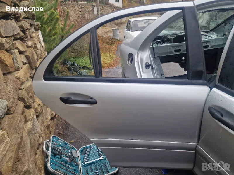 Задна дясна врата за Mercedes w203 C-Class Седан, снимка 1