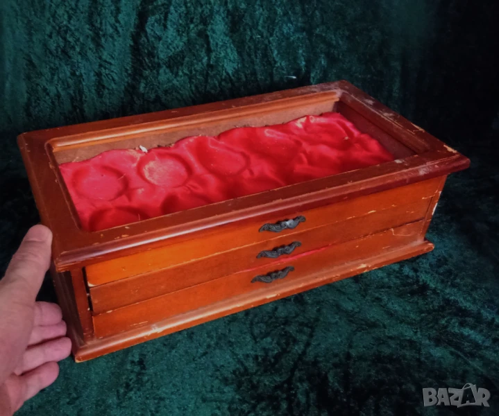 кутия за 30 броя джобни часовници, снимка 1