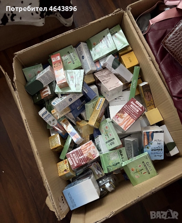 Микс кашони с козметика,дрехи и др , снимка 1