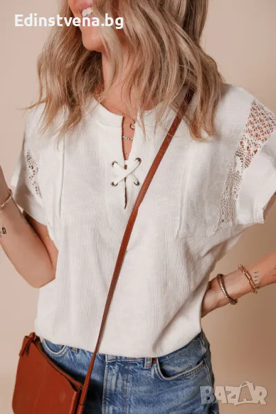 Дамска бяла блуза рипс с къс ръкав и бродирани акценти, снимка 1