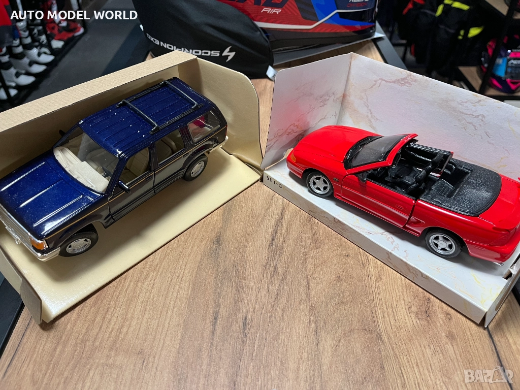 Метална колекционерска количкa FORD EXPLORER/MUSTNAG 1992г.Maisto 1:24, снимка 1