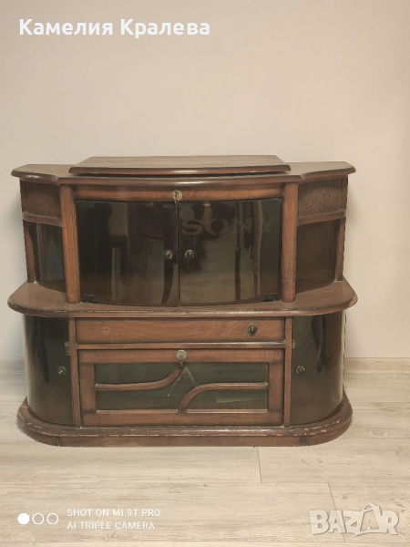 Продавам ретро оригинален шкaф''SONY", снимка 1