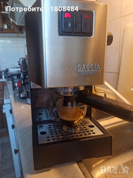 Кафе машина Гаджия класик инокс с месингова ръкохватка с крема диск, работи отлично , снимка 1