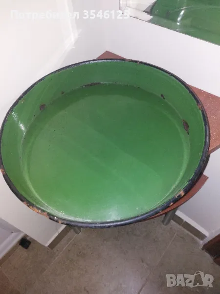 2 тави емайлирани с обща цена 4 лева , снимка 1