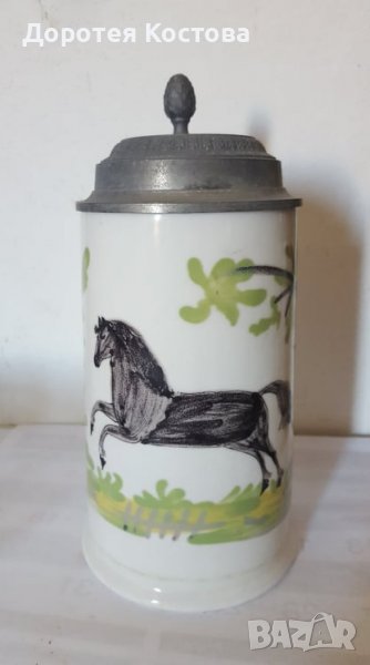 Красива порцеланова халба с кон, снимка 1