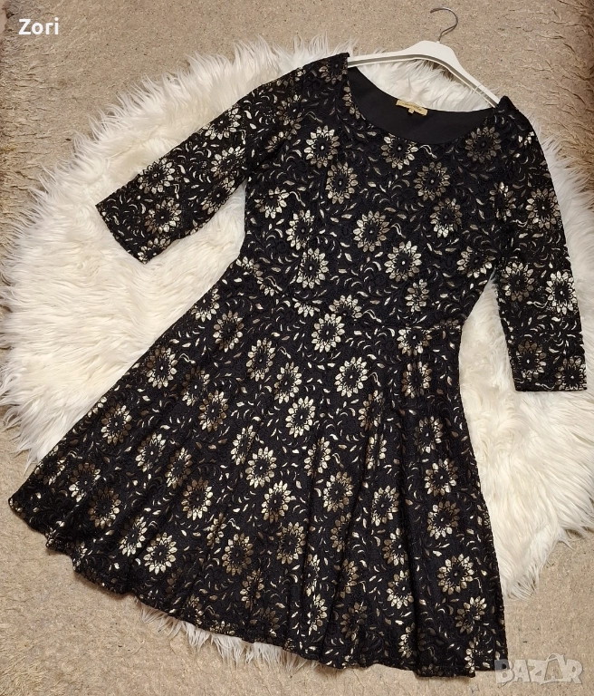 УНИКАЛНО КРАСИВА черна дантелена рокля на златисти цветя, снимка 1
