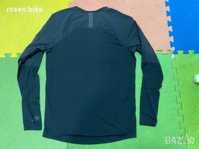 ''Nike Sportswear Bonded''оригинална мъжка тениска М размер, снимка 4 - Тениски - 38394300