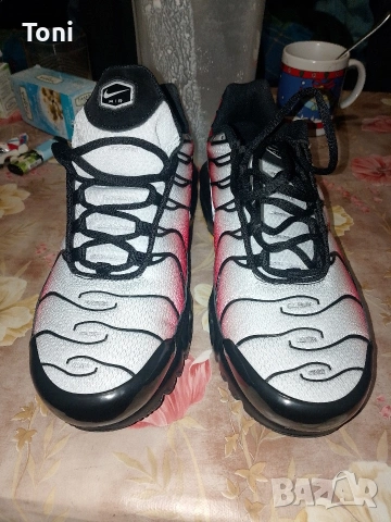обувки Nike air max airmax plus black red 44 us10 uk9 28см-чисто нови!!!, снимка 6 - Маратонки - 53598377